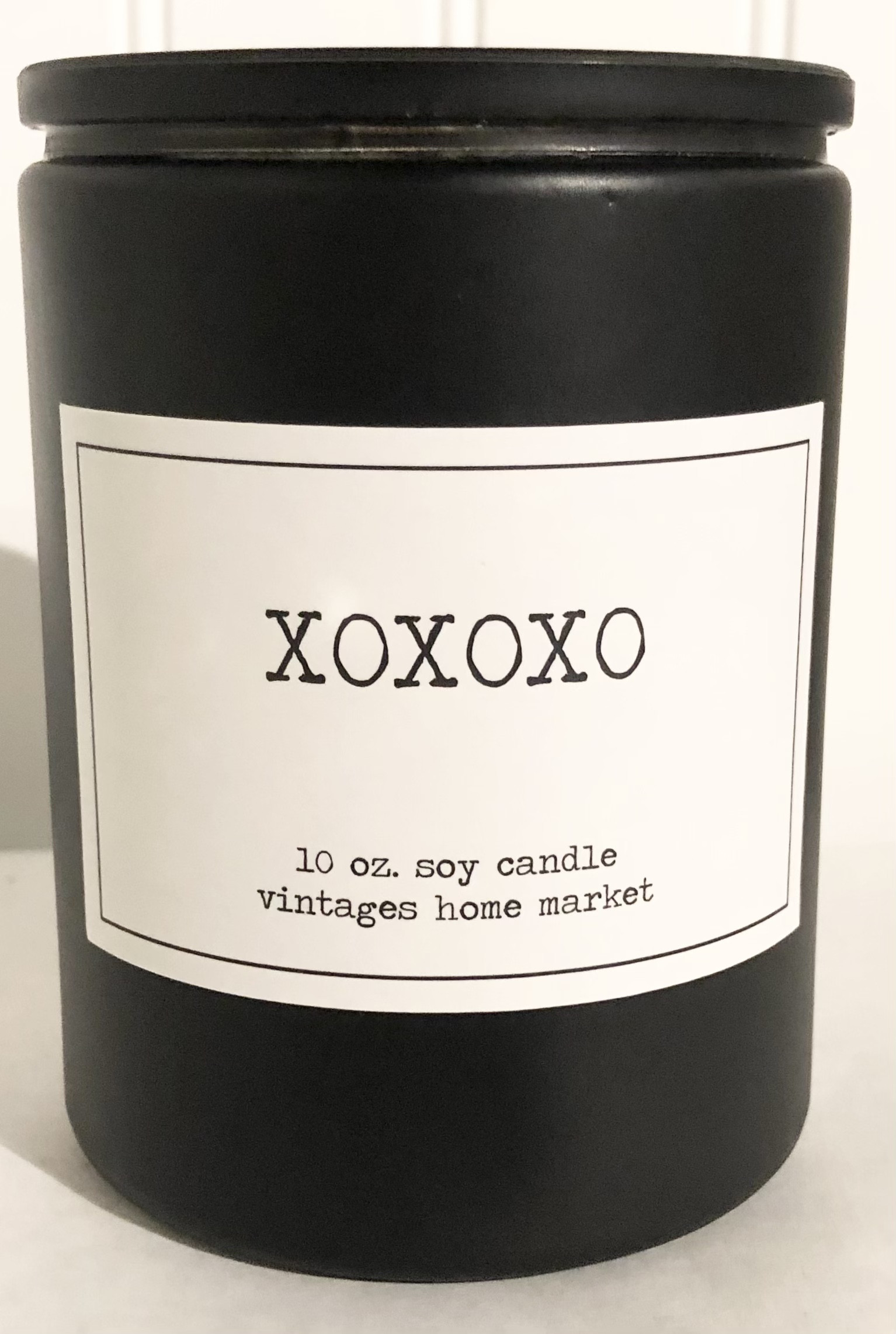Vintages Home Market - XOXOXO  Candle,  Limited Edition 10oz